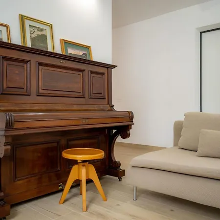Villaverde Urban Tourist Apartment *